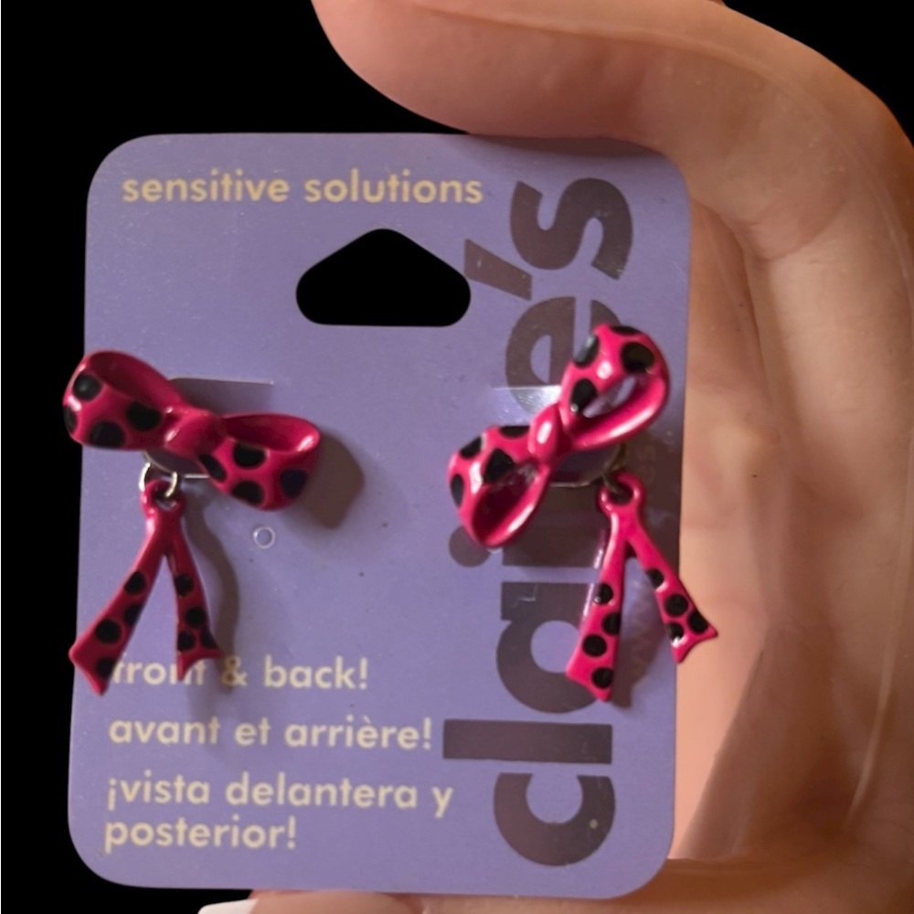 Girls Claire's Hot Pink Bow 3D Earrings with Black Dots for sensitive ears. NWT